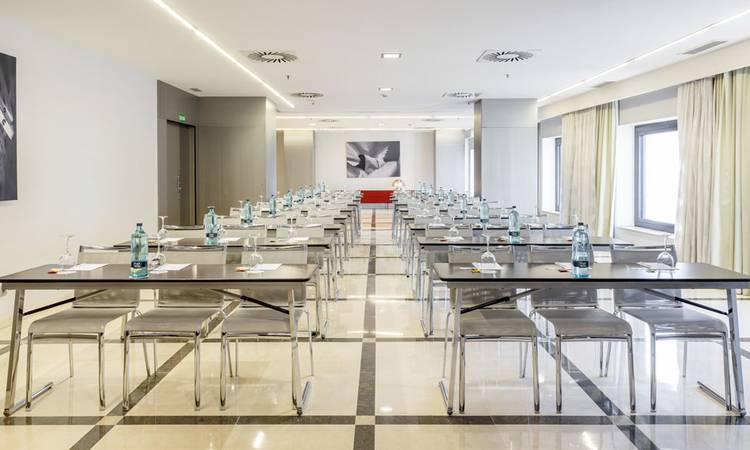 Salle Formación A+B Hotel Ilunion Aqua 4 Valence Salle Formación A+B Hotel Ilunion Aqua 4 Valence